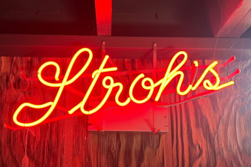 Stroh's vintage neon sign